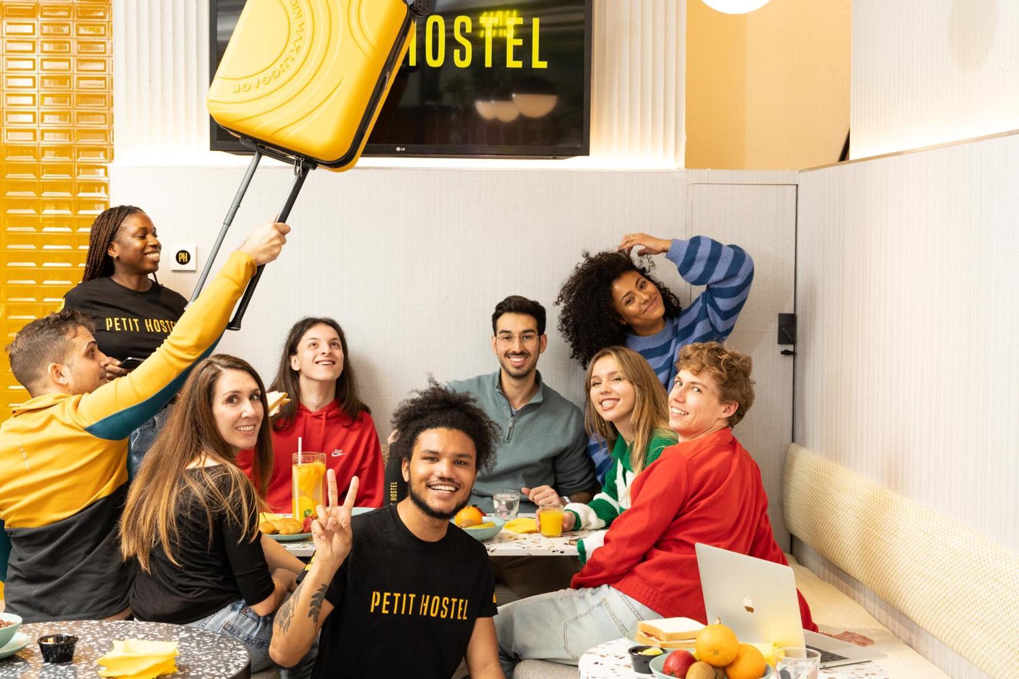 Petit Hostel Palacio Real Мадрид Экстерьер фото